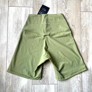 NVGTN Signature 2.0 Shorts
